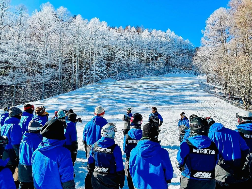 今シーズンもやります。「スタッフと楽しく滑ろう会」　